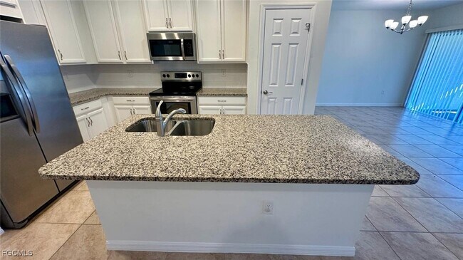 Foto del edificio - 3757 Crofton Court