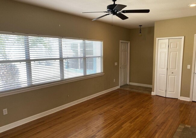 Foto del edificio - 1501 Shannon Ave