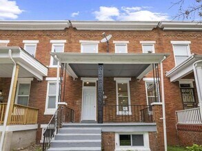 Building Photo - 3030 Windsor Ave