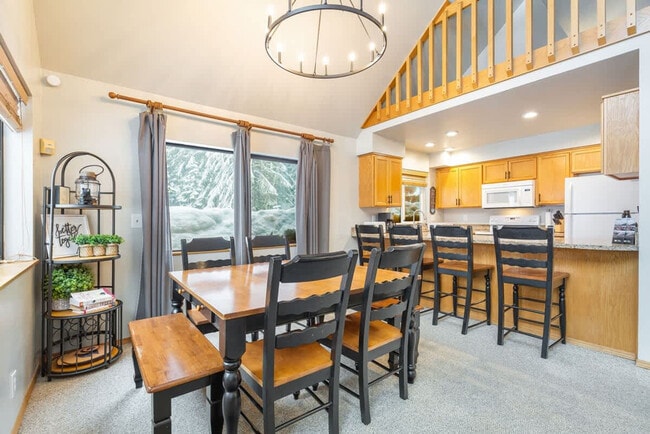 Foto del edificio - 1011 Yellowstone Trail Rd