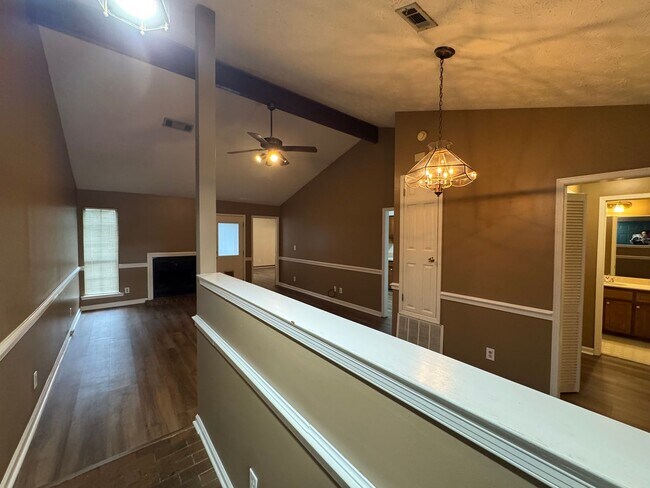 Foto del edificio - Attached Single Level 3 bedroom 2 bath
