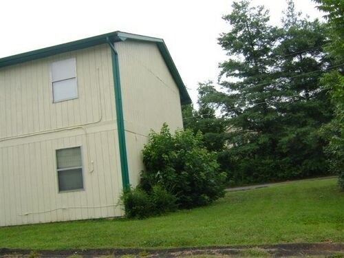Foto del edificio - Pine Creek Apartments