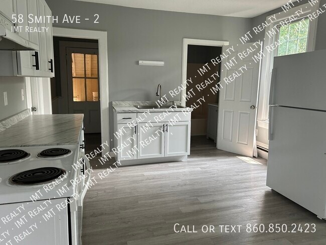 Foto del edificio - 58 Smith Ave