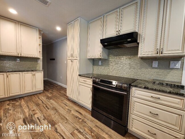 Foto del edificio - 4 br, 3 bath House - 123 Whitaker Road UNIT