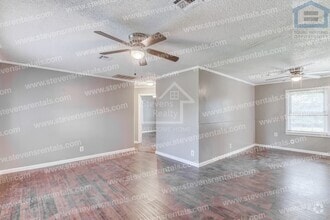 Building Photo - 1806 NW Lincoln Ave