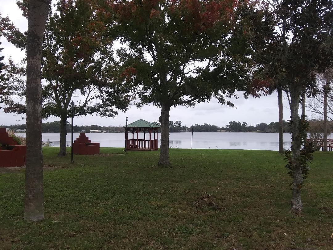 Pueblo del lago Kathryn - 405 F St