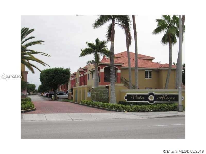 Foto principal - 15400 SW 134th Pl