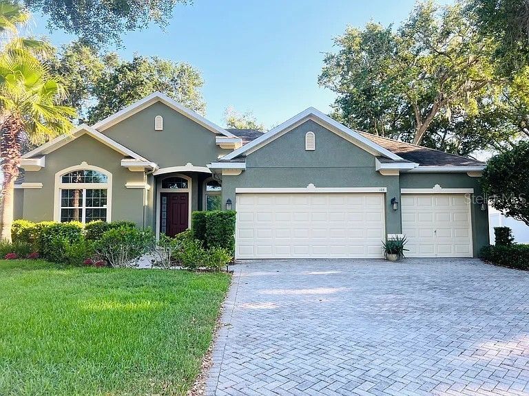 Primary Photo - 105 E Blue Water Edge Dr