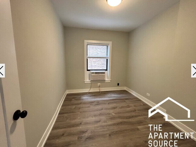 Foto del edificio - 711 W Brompton Ave