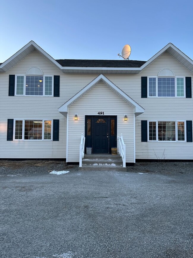 Building Photo - 491 W Roy Rd