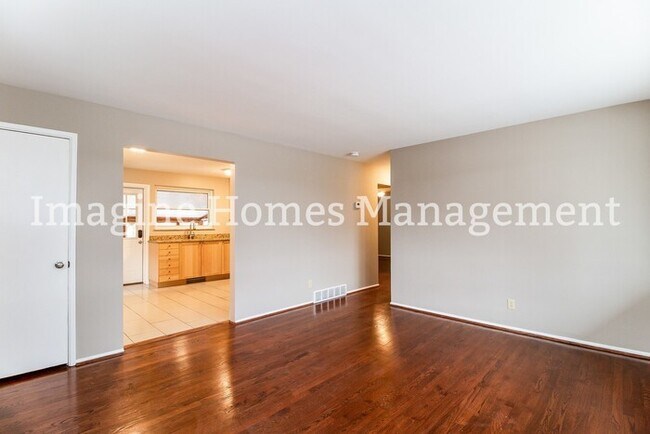 Foto del edificio - Cute 3 Bedroom Ranch in Anderson Township