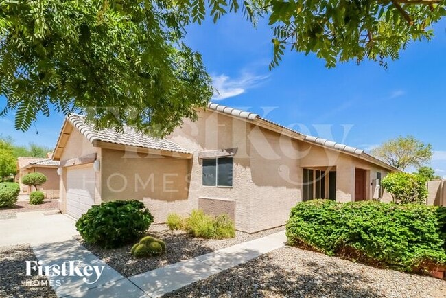 Building Photo - 13576 W Desert Ln