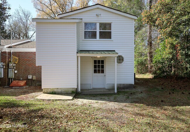 Building Photo - 1190 Blue Creek Rd