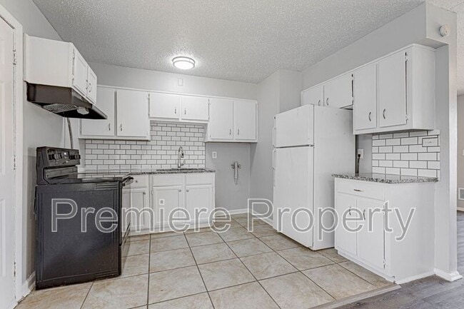 Foto del edificio - 11123 Blue Ridge Blvd