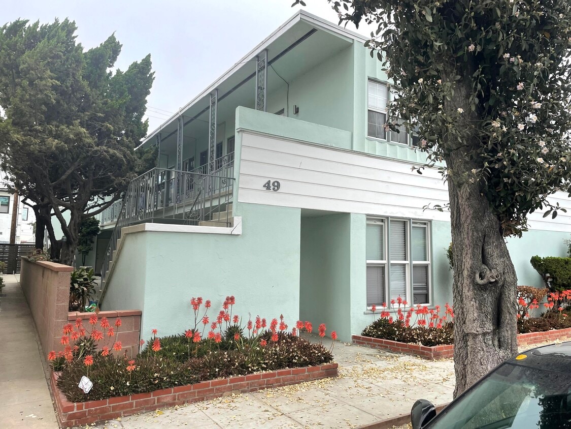 Primary Photo - 49 Granada Ave