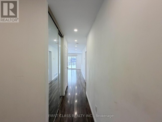 Building Photo - 62 Truro Crescent