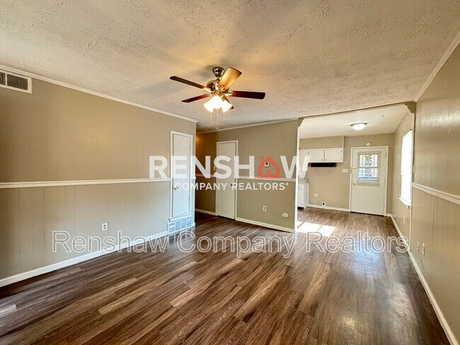 Building Photo - 3556 Arnold Rd