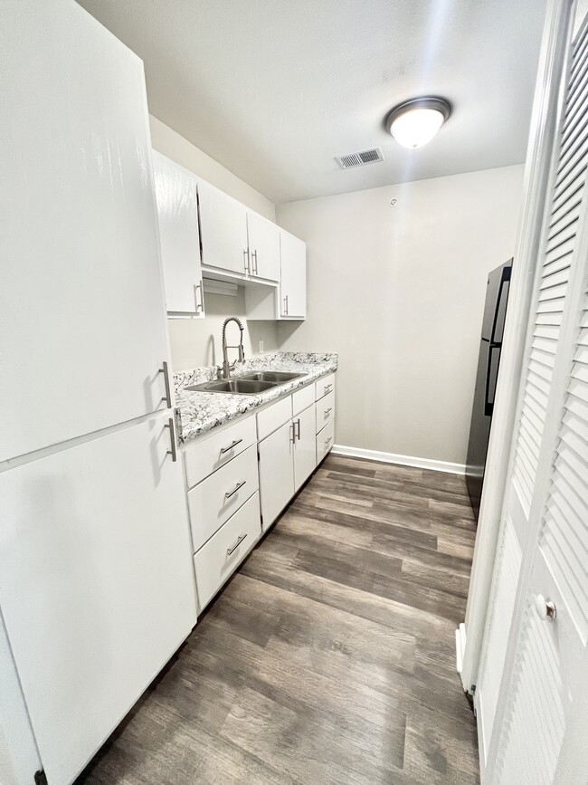 Foto del edificio - 601 Skyview Dr
