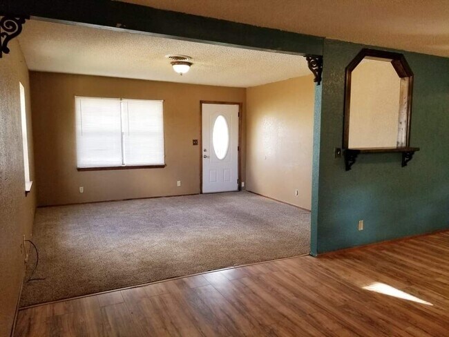 Foto del edificio - 1503 College Ave