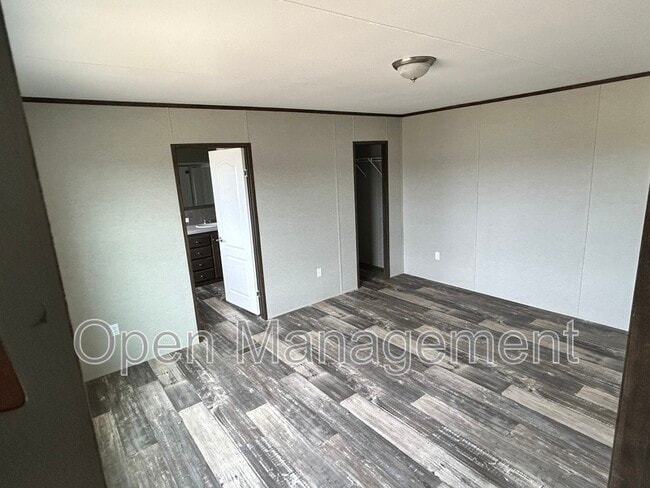 Foto del edificio - 3300 Voight Blvd