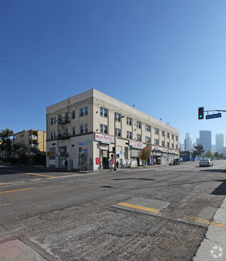 694 S Burlington, ¡alejado - 694 S Burlington Ave