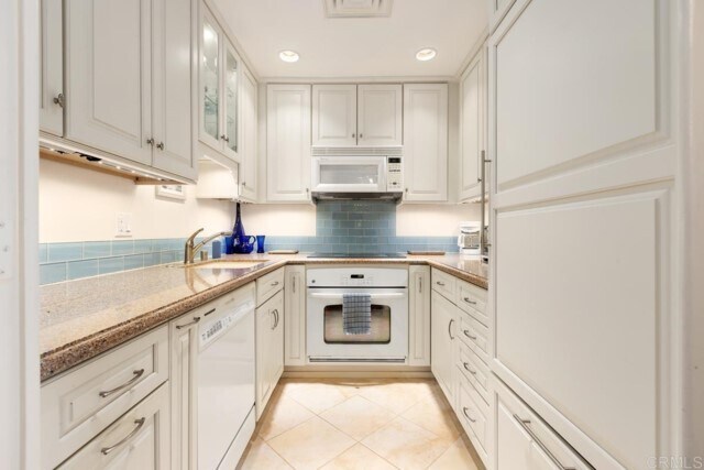 Foto del edificio - 939 Coast Blvd