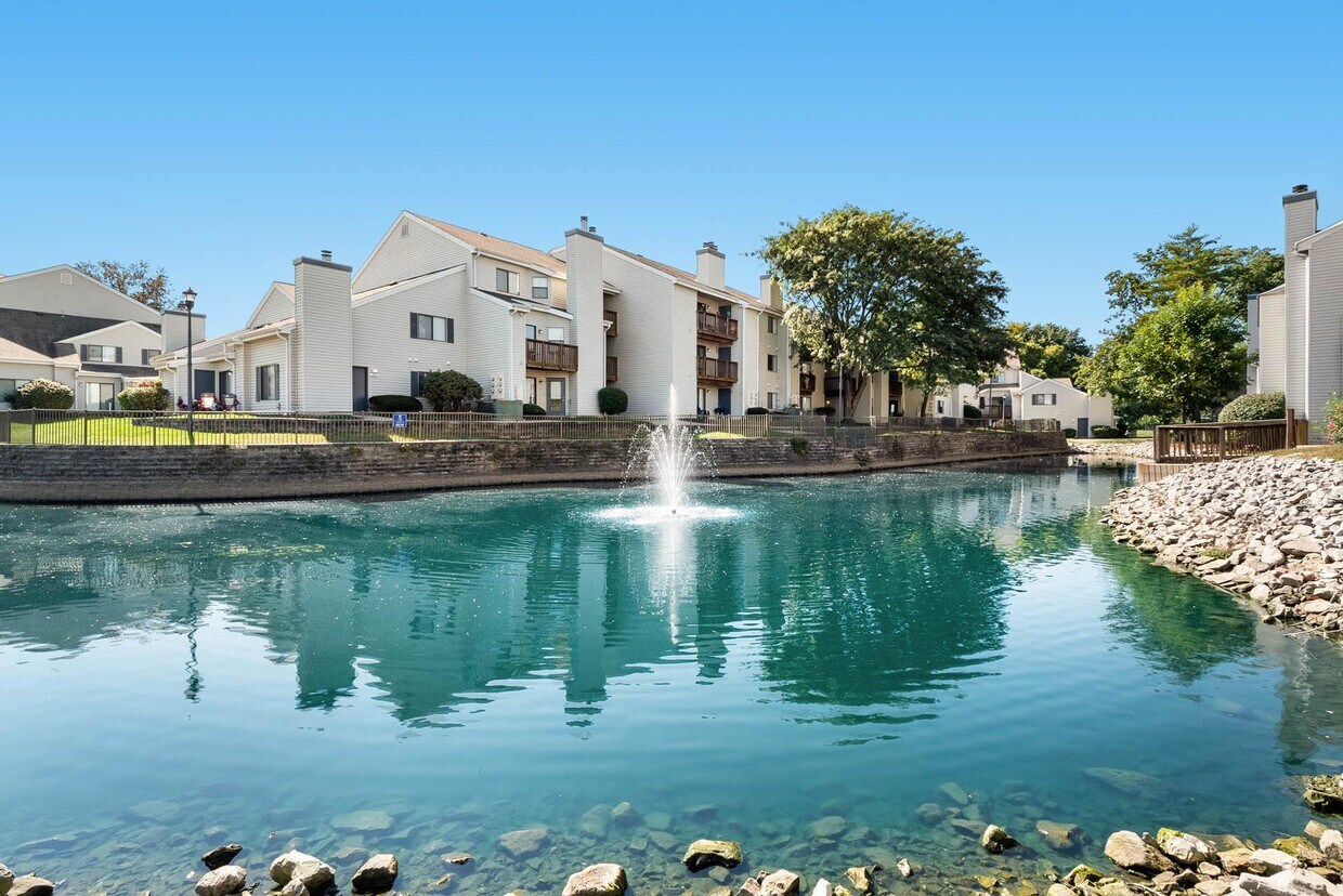 Glen at Bogey Hills Apartments 2200 Lake Ct Saint Charles, MO