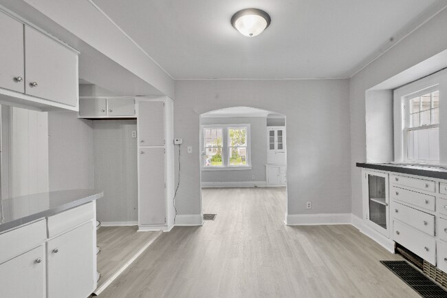 Foto del edificio - 1719 Mansfield Rd