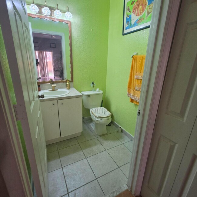 Foto del edificio - 1309 N Santa Catalina Cir