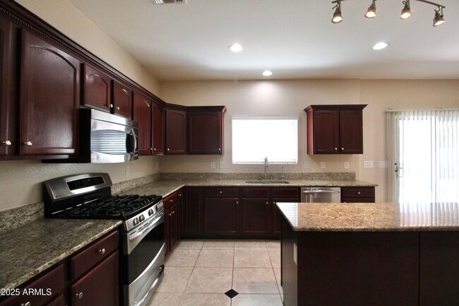 Foto del edificio - 4313 E Folgers Rd