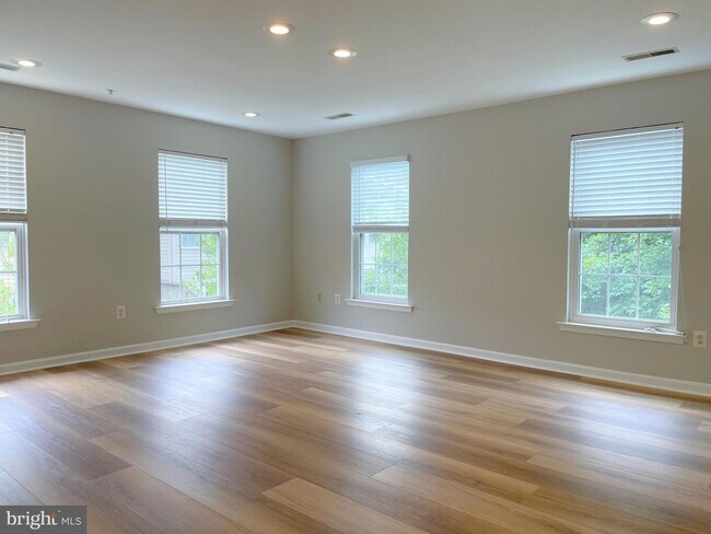 Foto del edificio - 13713 Palmetto Cir