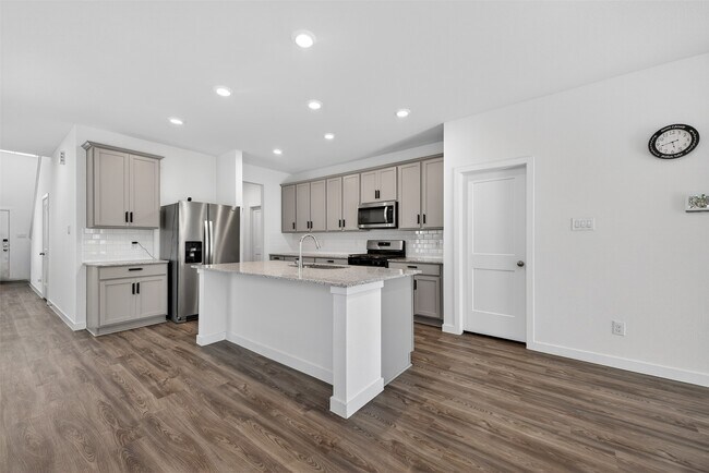 Foto del edificio - 3914 Windy Whisper Dr