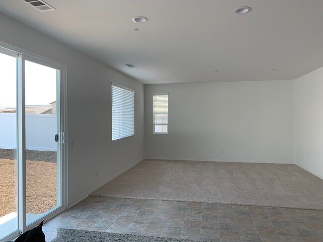 Building Photo - 27332 Barre Dr