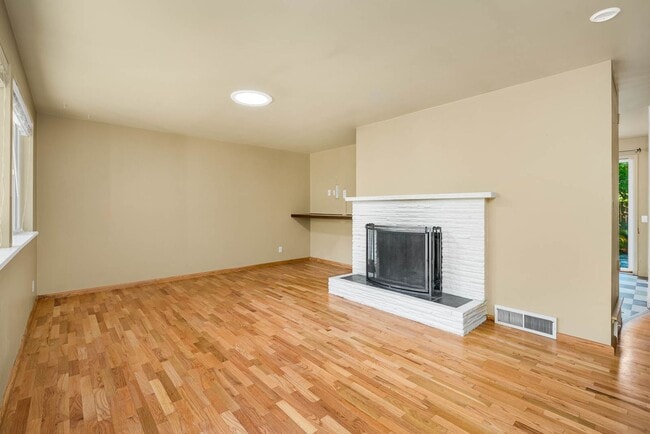 Foto del edificio - 19337 61st Ave NE