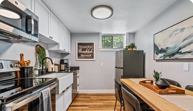 Foto del edificio - 444 N Oakley St