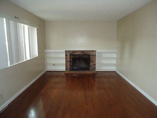 Building Photo - 251 Magill St