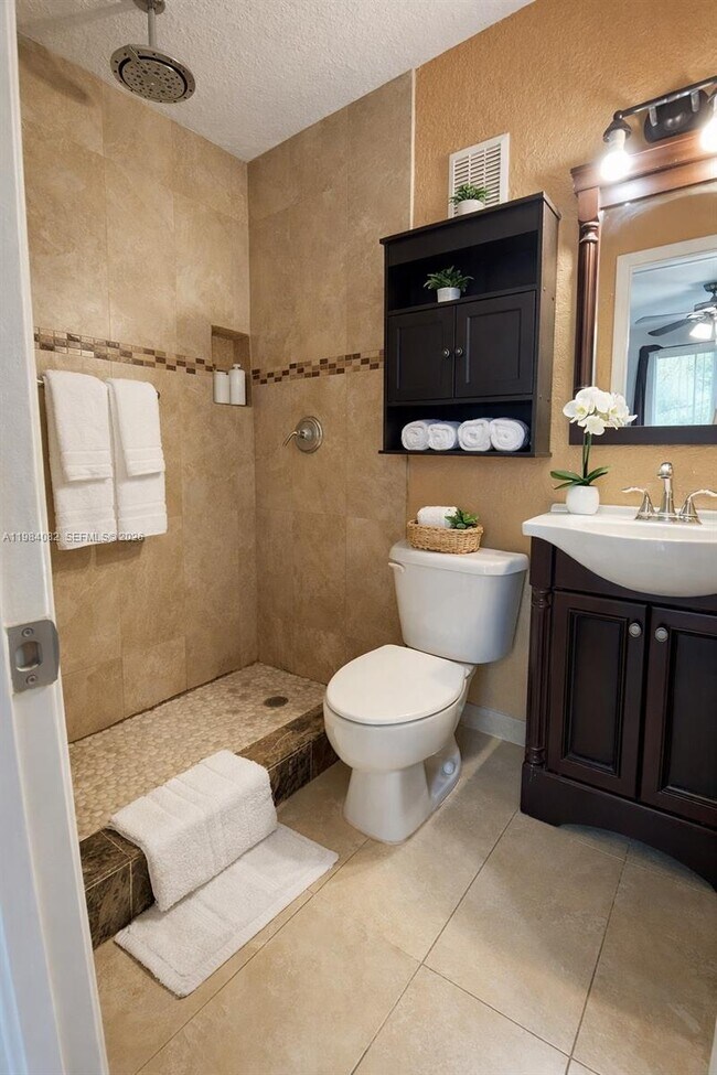 Foto del edificio - 7955 NW 8th St