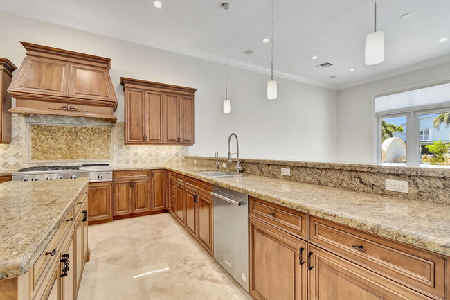 Building Photo - 953 Banyan Dr