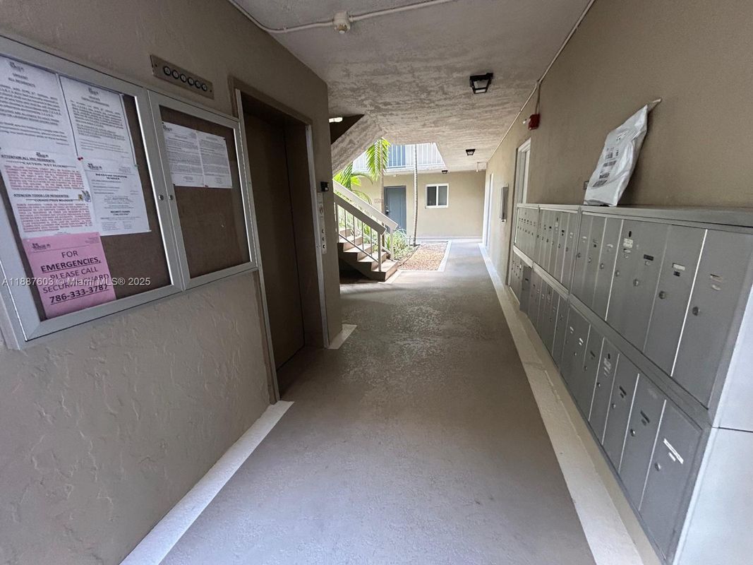 Foto del edificio - 7850 Camino Real