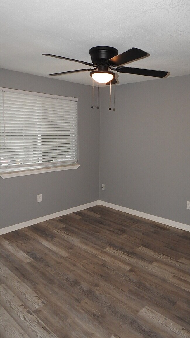 Foto del edificio - 4863 NW Homestead Terrace