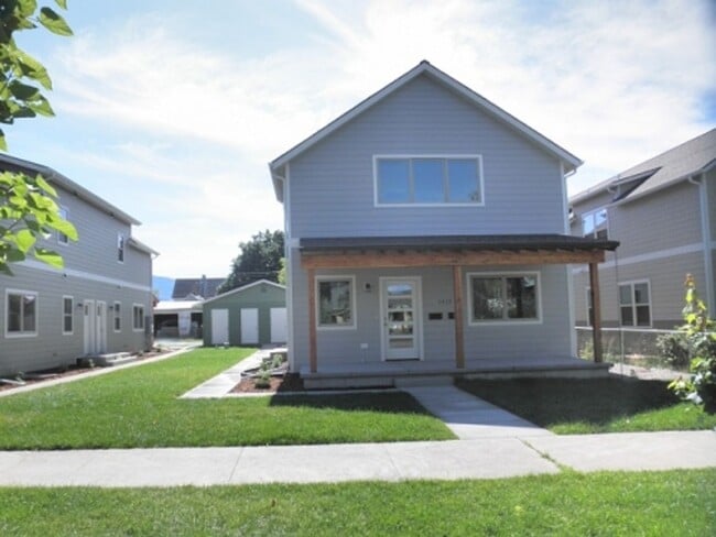 Building Photo - 1413 Defoe St