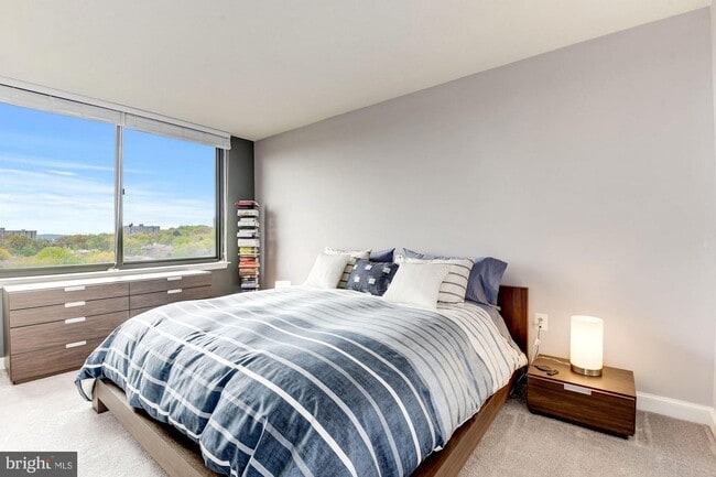 Photo - 2451 Midtown Ave Apartment