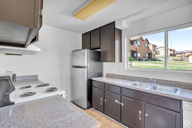 1 habitación, 1 baño - 650 pies cuadrados - Cocina - Sunset Pointe Apartments