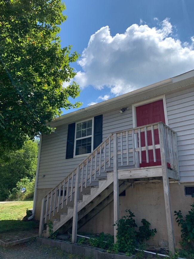 Photo - 718 Poplar Grove Rd House