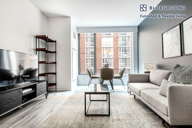 Building Photo - 949 1st St SE