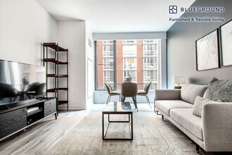 Building Photo - 949 1st St SE