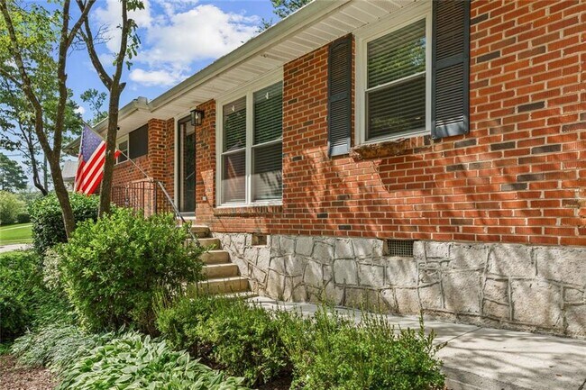 Foto del edificio - 2679 Harrington Dr