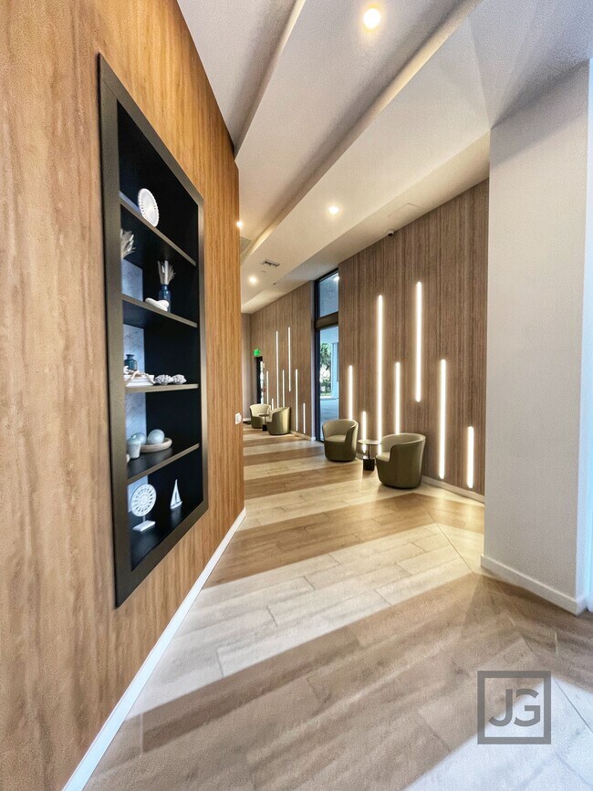 Lobby - 1851 NE 32nd St