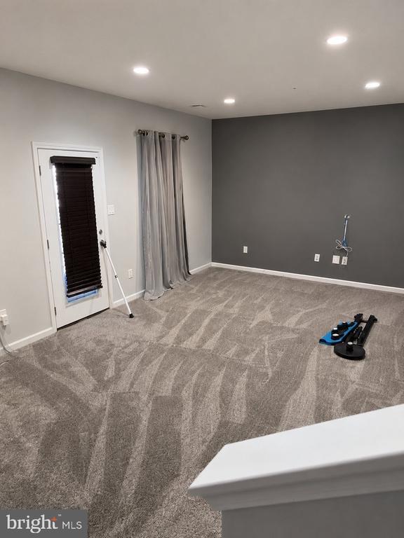 Foto del edificio - 4211 WOODSPRING Ln