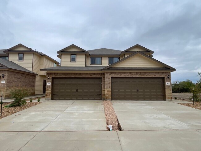 Foto del edificio - 3 Bedroom, 2.5 Bathroom, Two-story Duplex ...